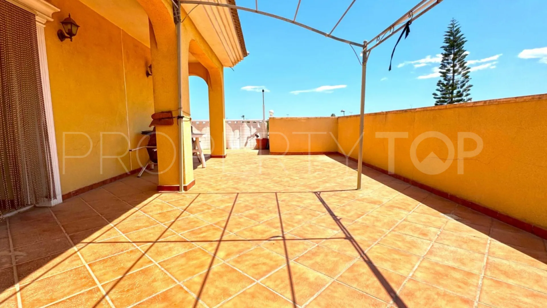 Villa for sale in Los Balcones with 6 bedrooms