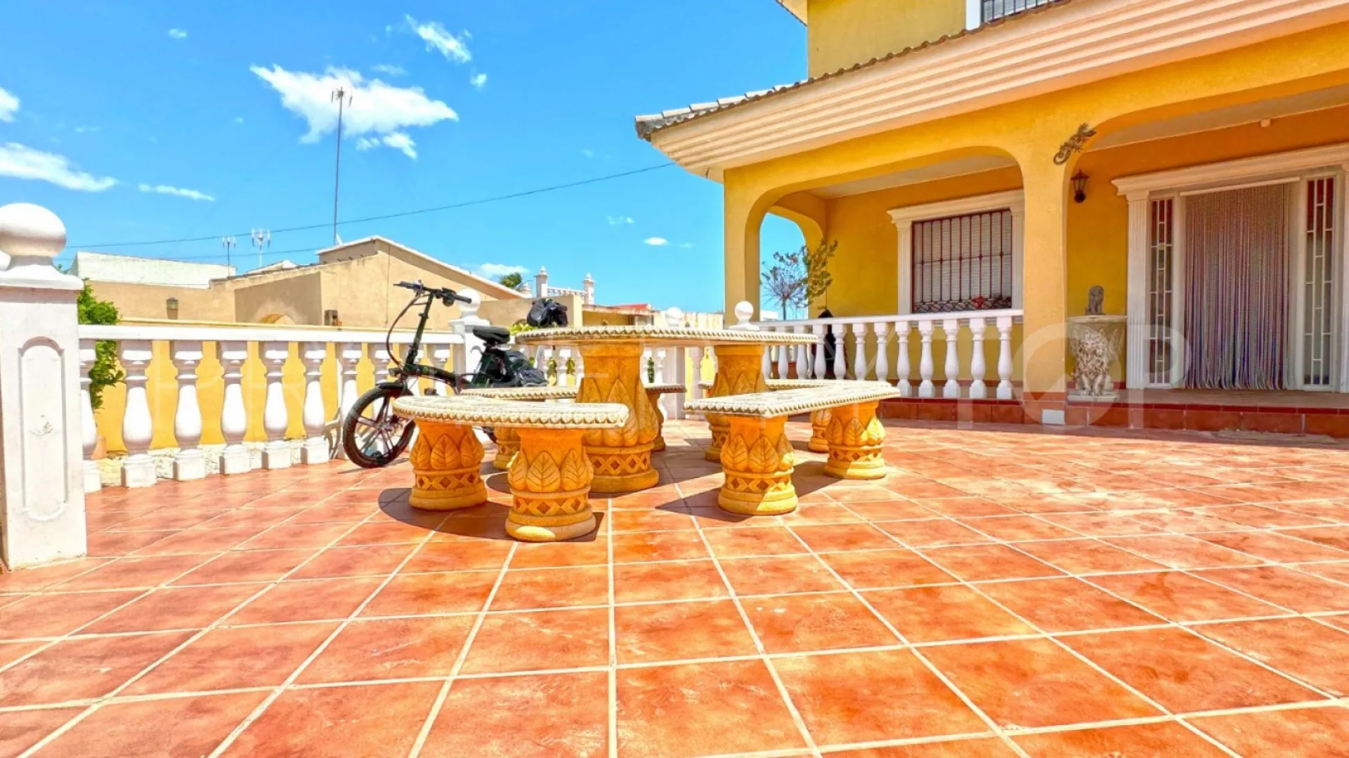 Villa for sale in Los Balcones with 6 bedrooms