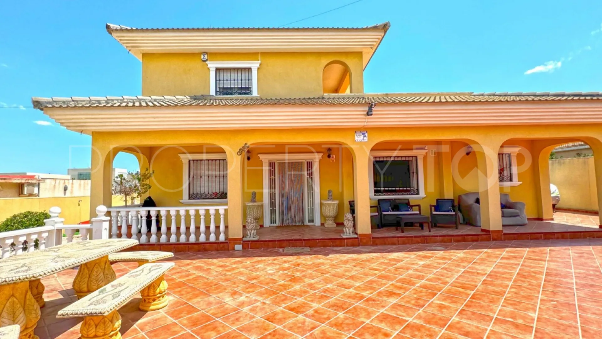 Villa for sale in Los Balcones with 6 bedrooms