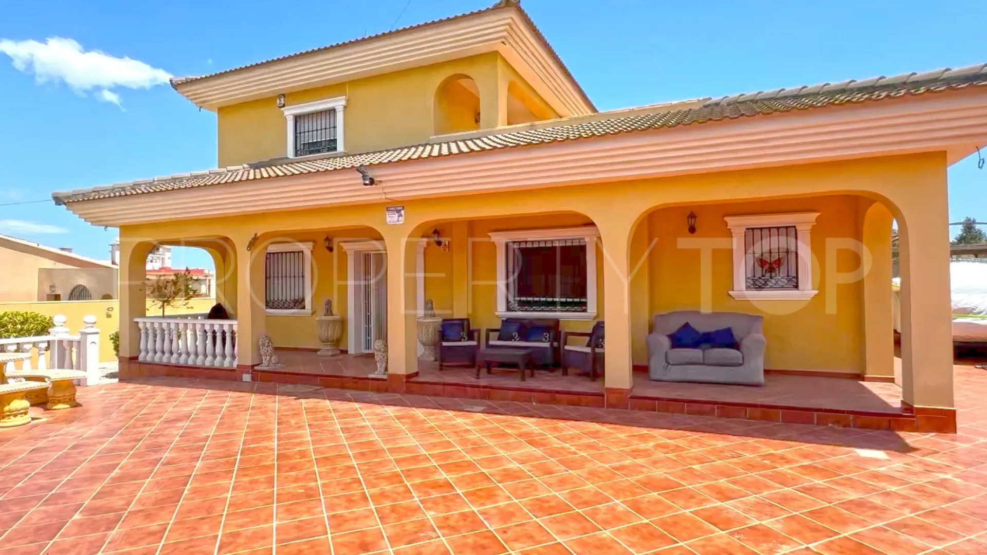 Villa for sale in Los Balcones with 6 bedrooms