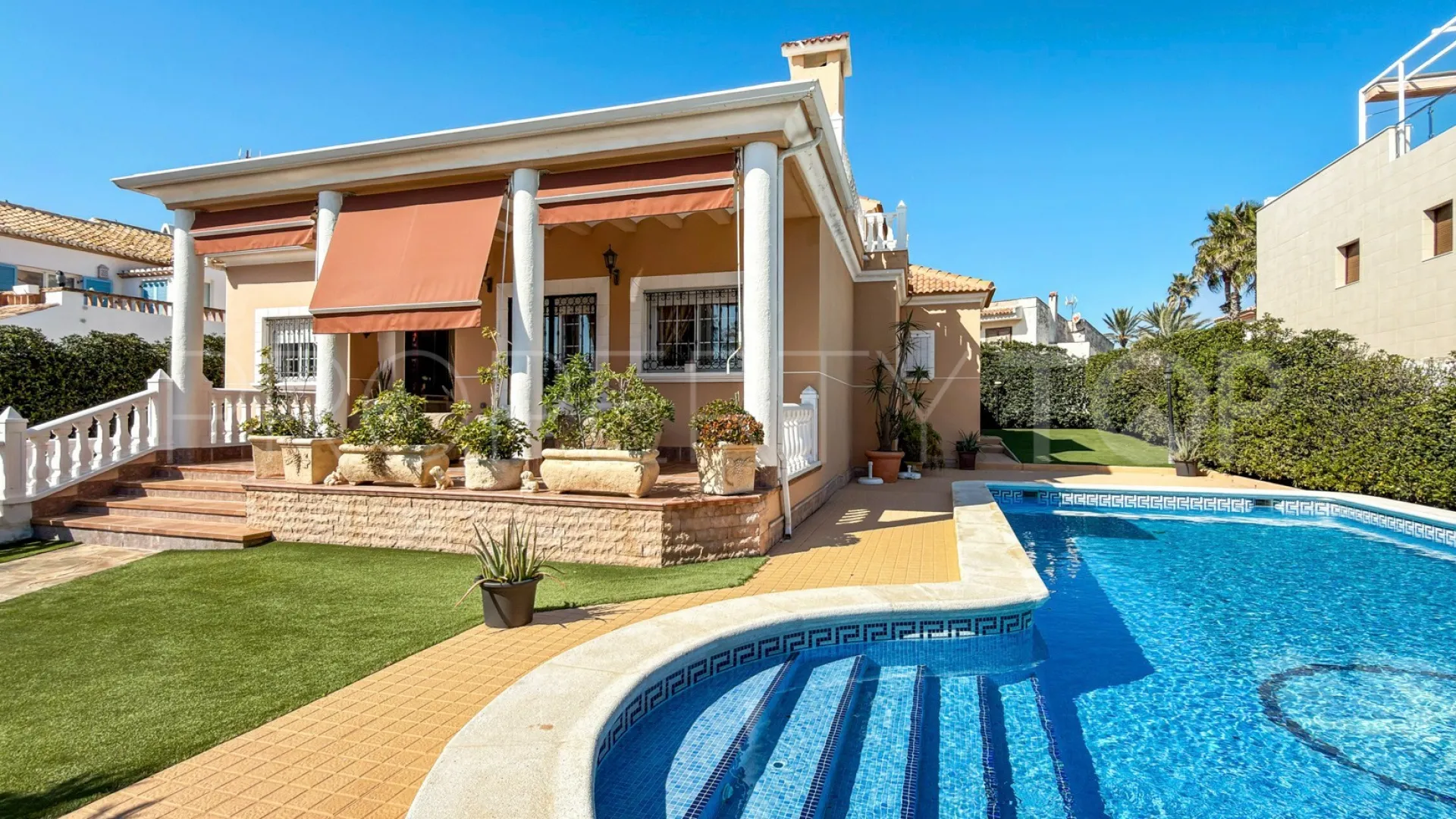 La Mata, villa en venta
