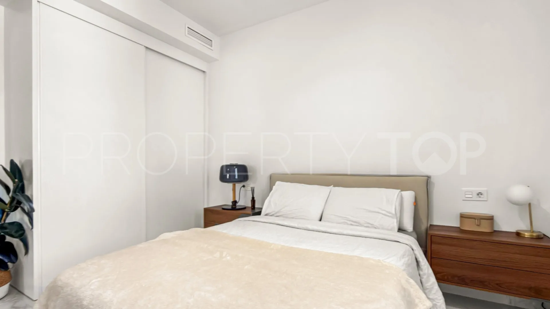 Apartment for sale in Los Altos de Marbella