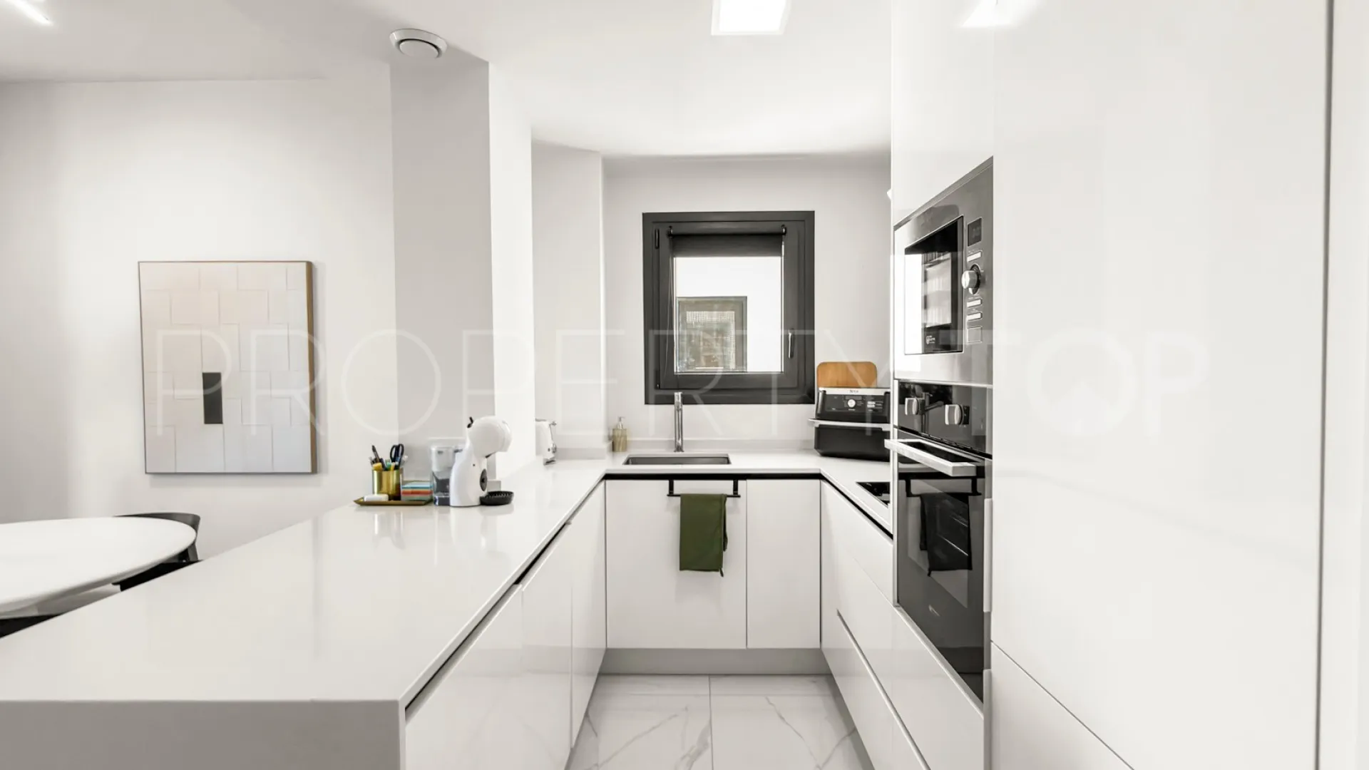 Apartment for sale in Los Altos de Marbella