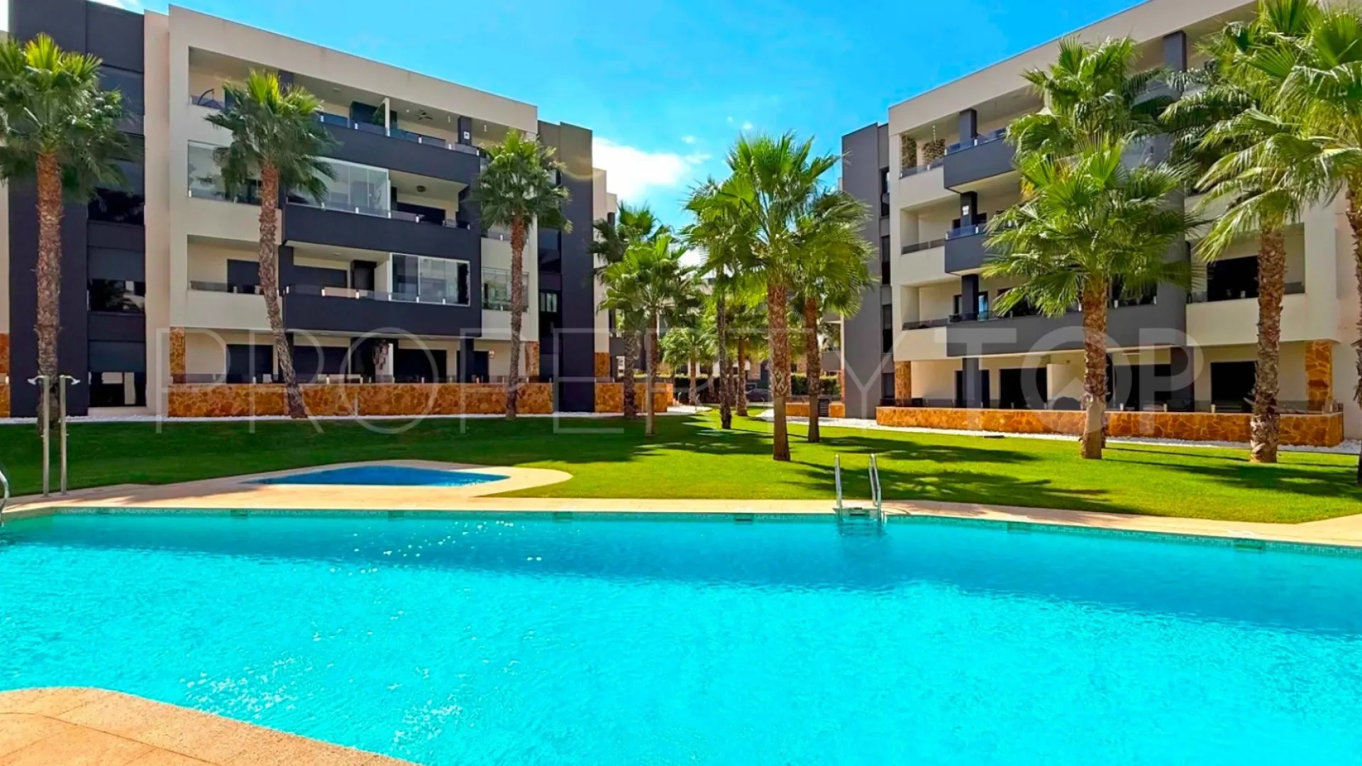 Apartment for sale in Los Altos de Marbella