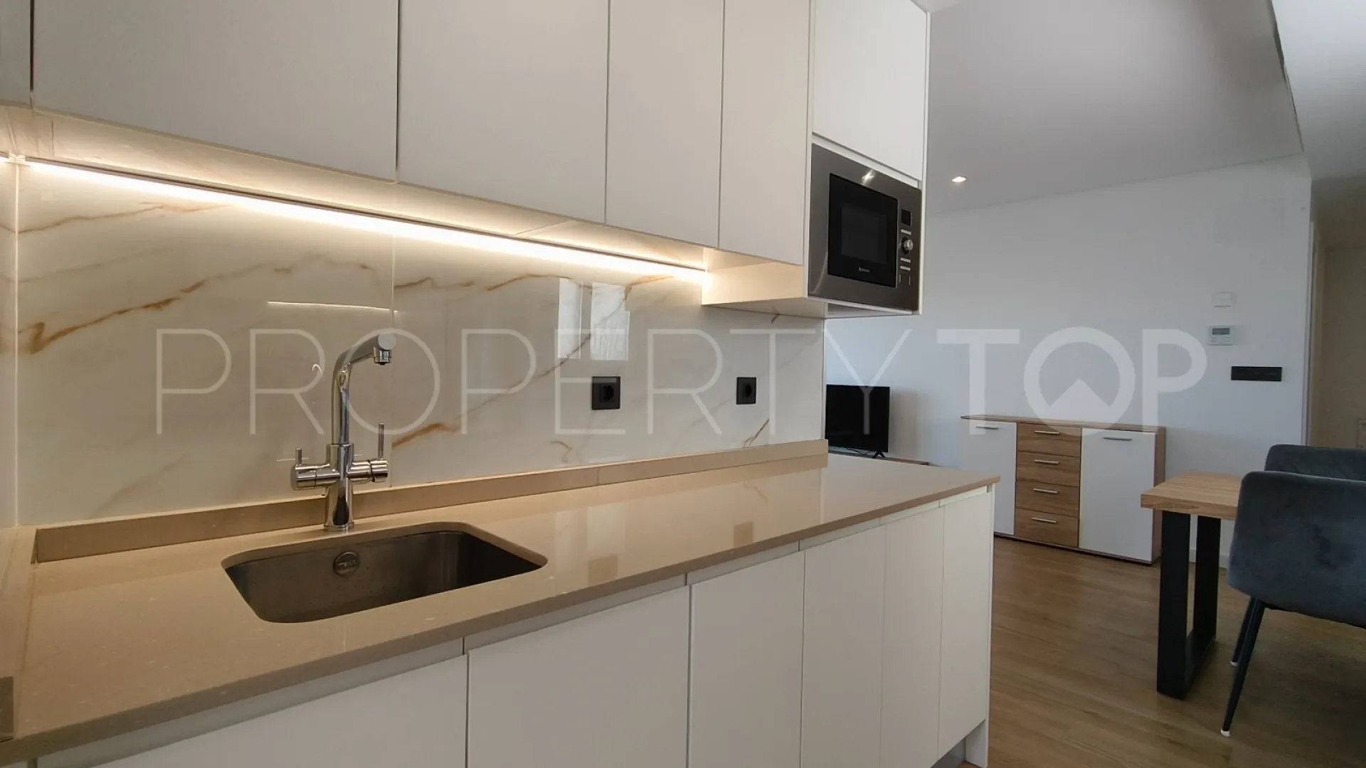 For sale apartment in Los Altos de Marbella