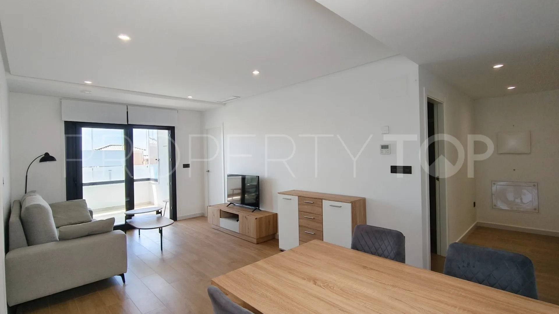 For sale apartment in Los Altos de Marbella