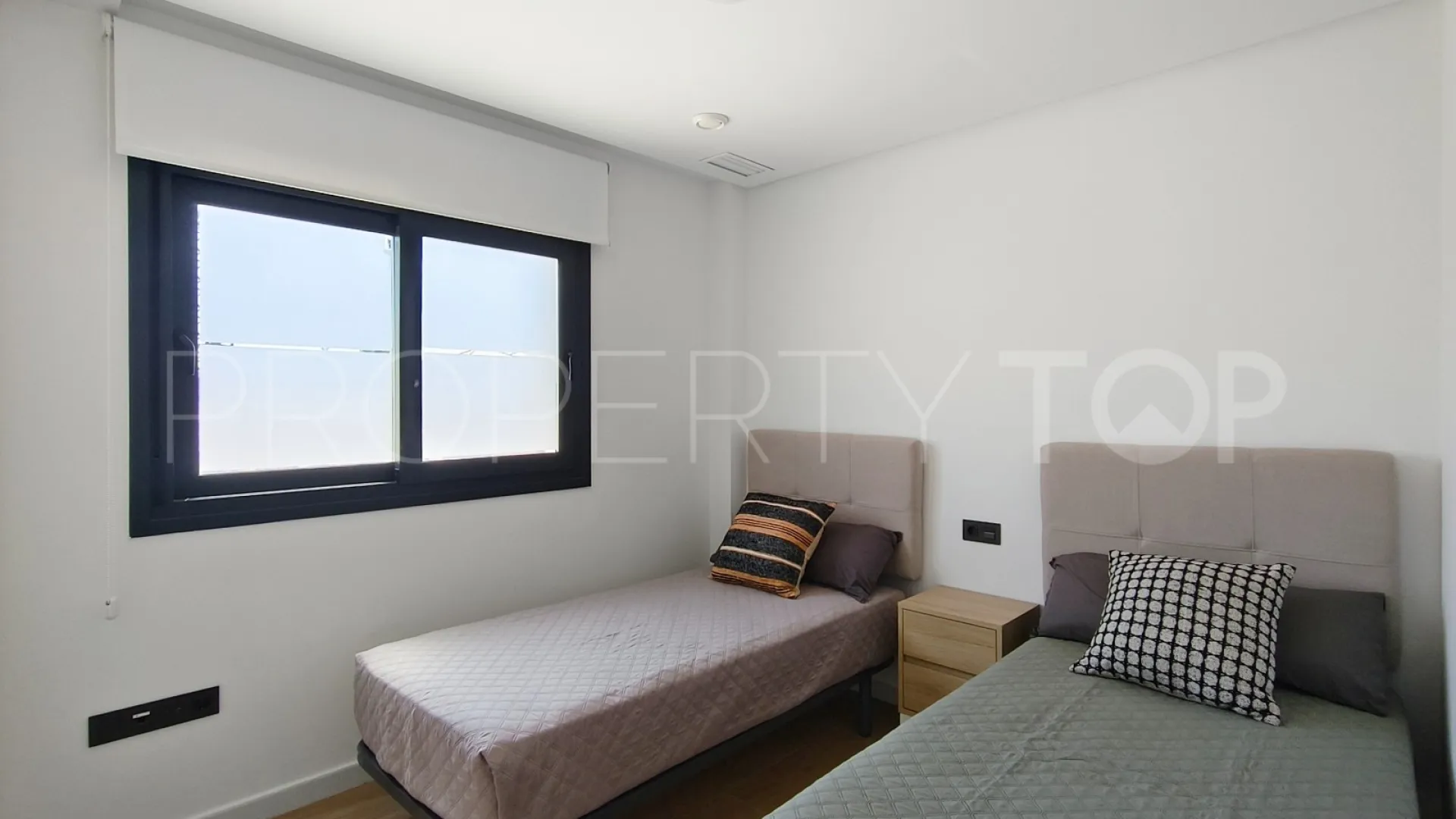 For sale apartment in Los Altos de Marbella