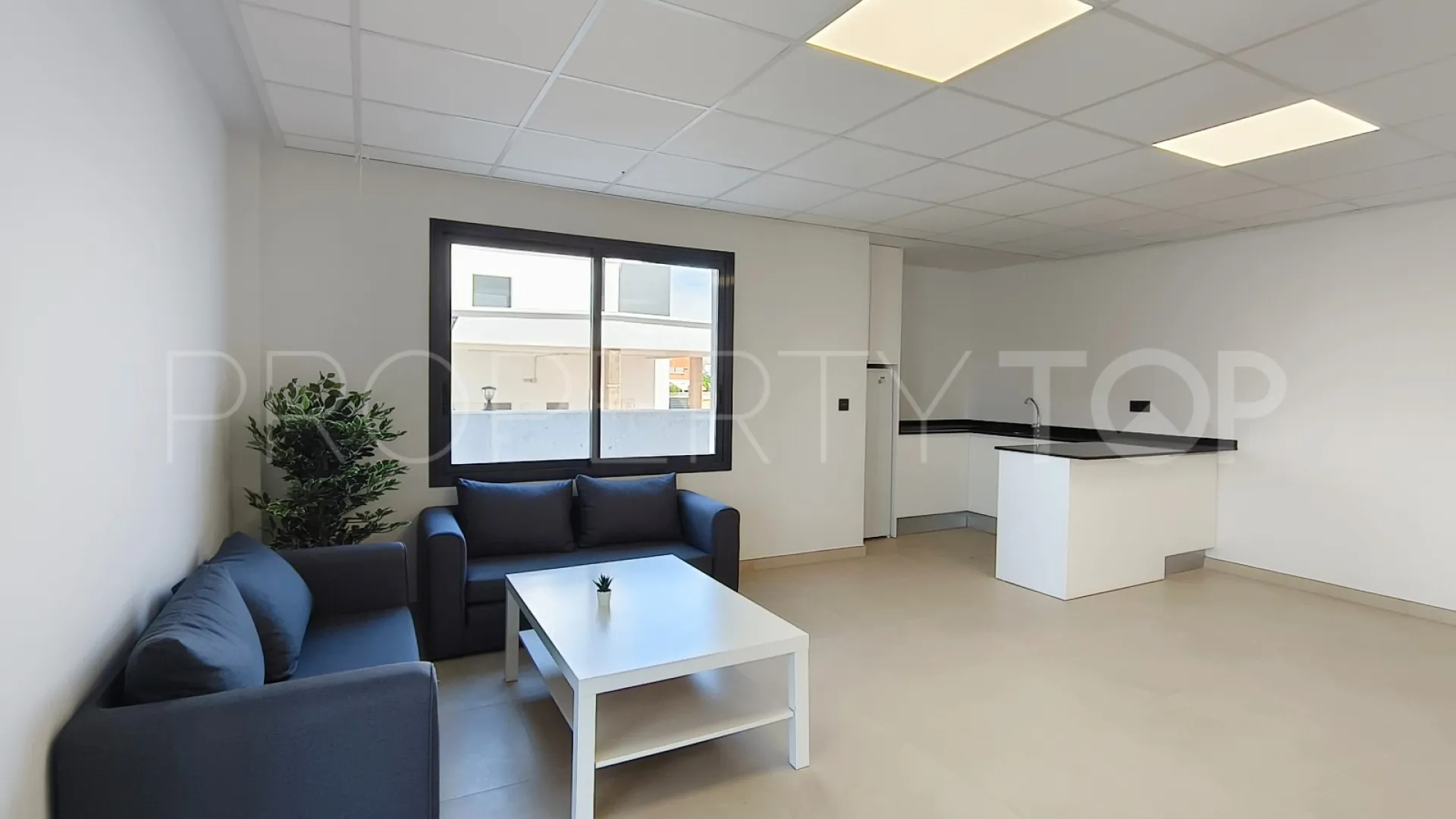 For sale apartment in Los Altos de Marbella