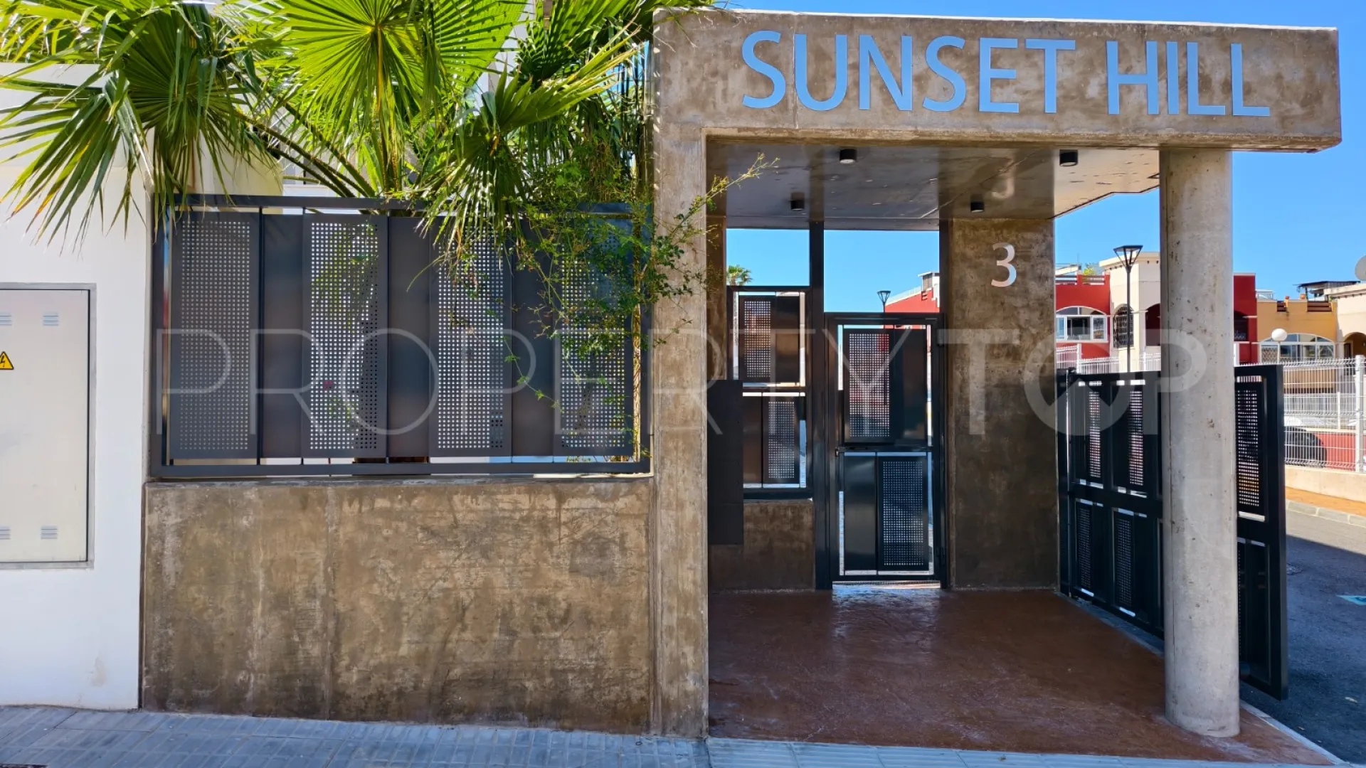 For sale apartment in Los Altos de Marbella