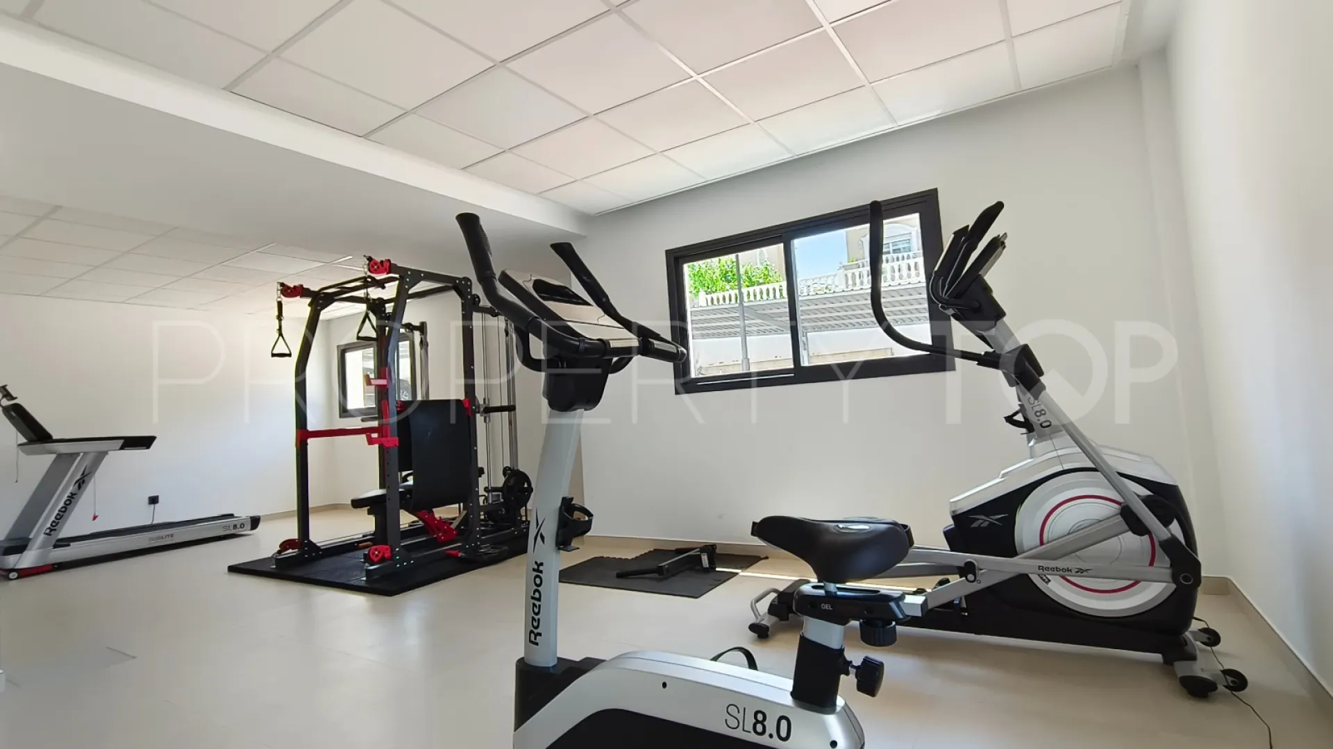 For sale apartment in Los Altos de Marbella