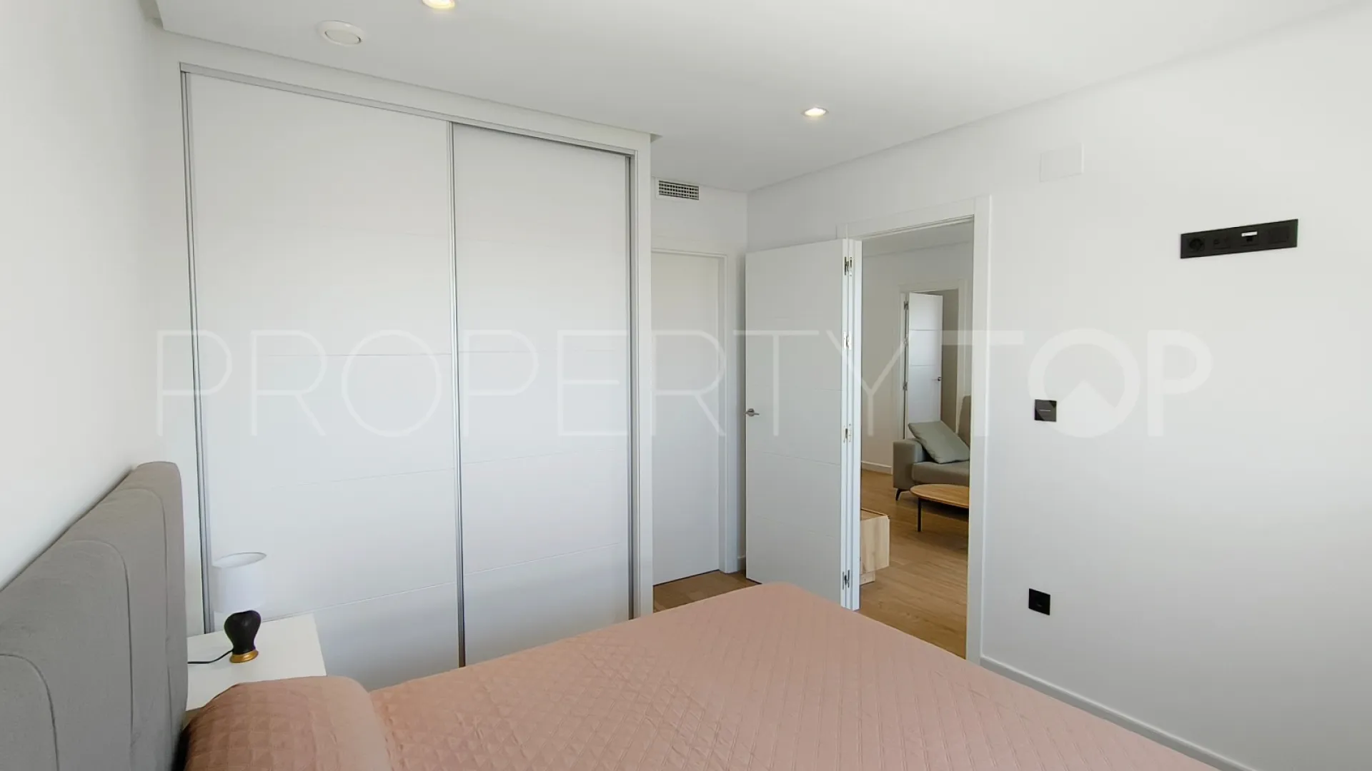 For sale apartment in Los Altos de Marbella