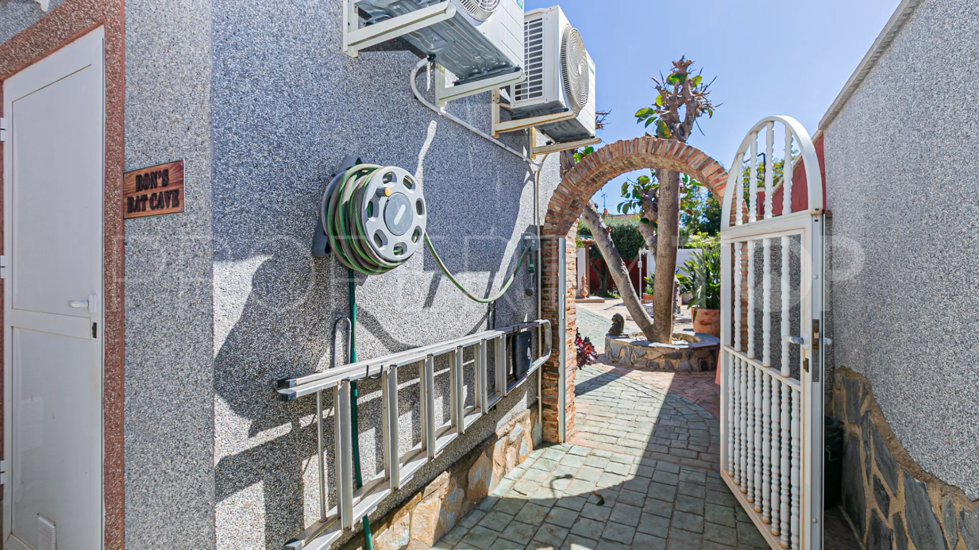 Villa for sale in Los Balcones