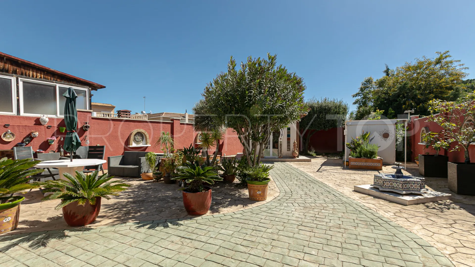Villa for sale in Los Balcones