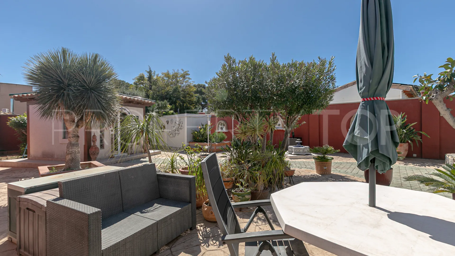 Villa for sale in Los Balcones