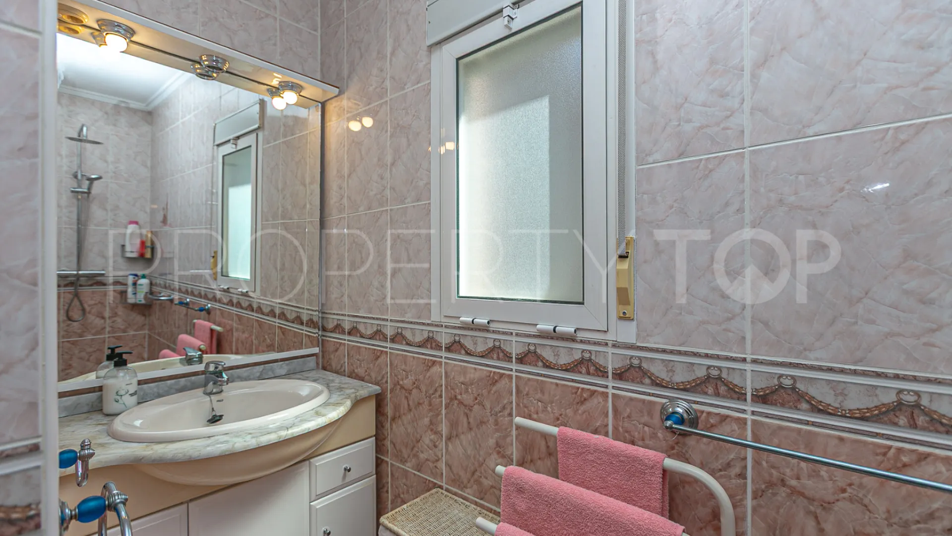 Villa for sale in Los Balcones
