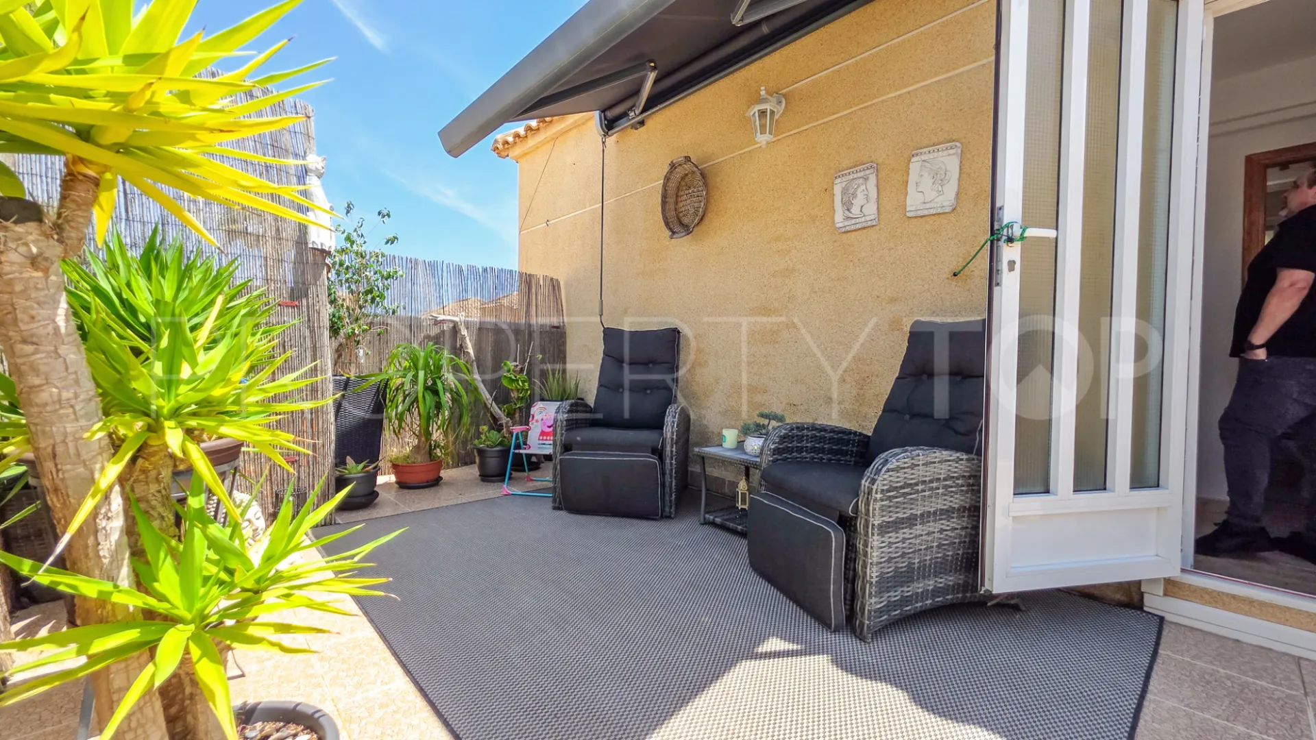 Los Balcones, adosado con 2 dormitorios a la venta