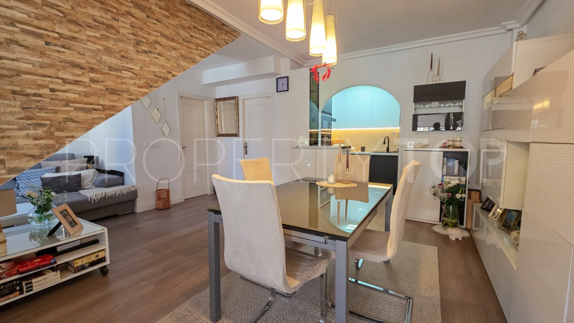 Los Balcones, adosado con 2 dormitorios a la venta
