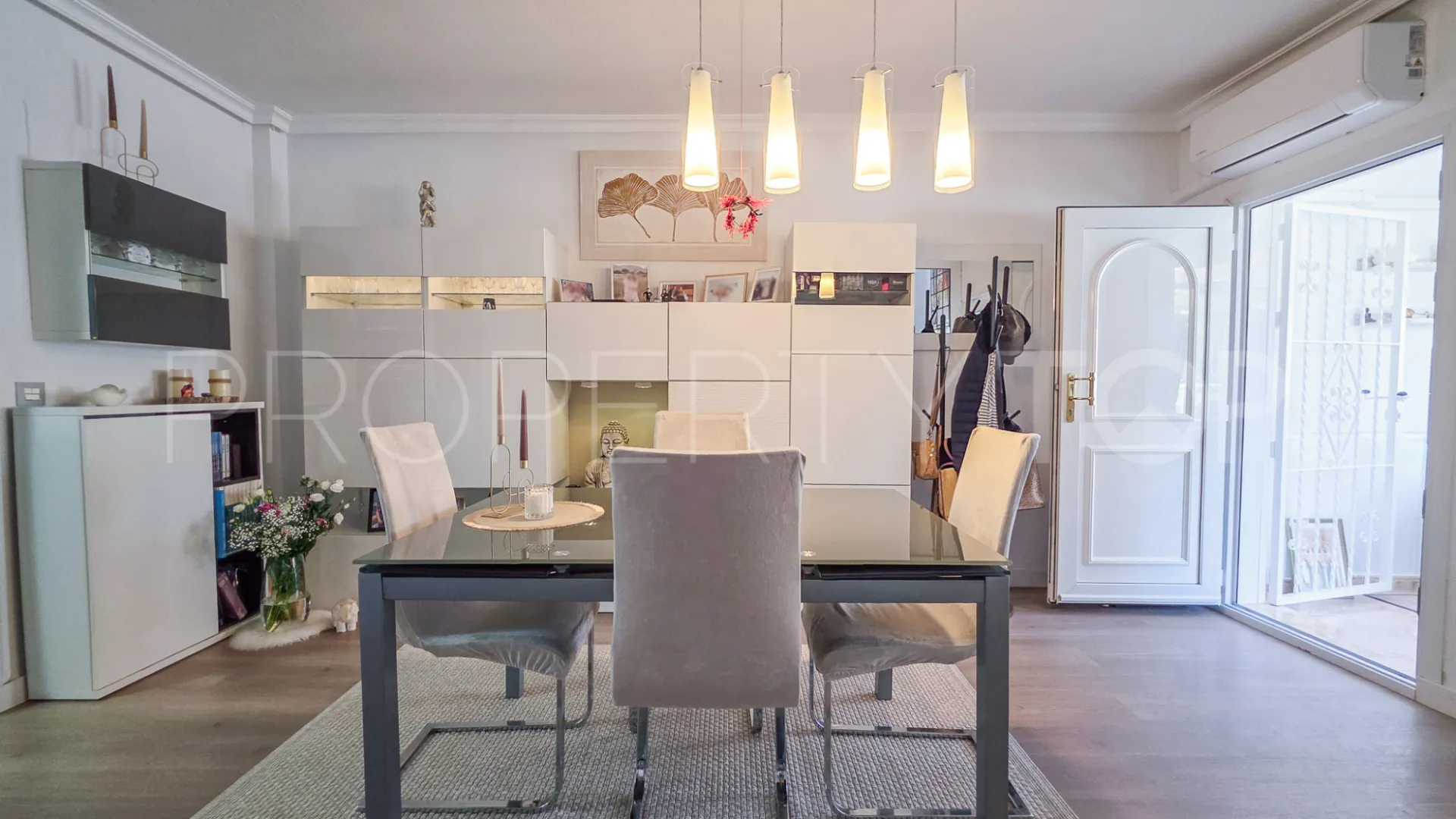 Los Balcones, adosado con 2 dormitorios a la venta