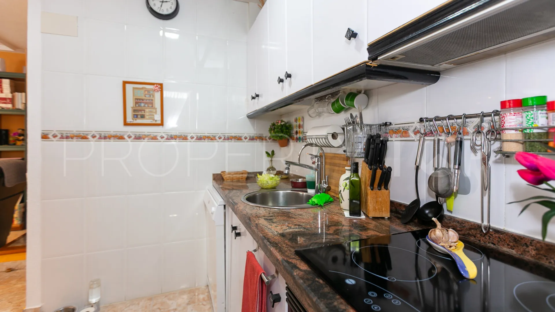 Los Altos de Marbella, adosado a la venta de 2 dormitorios