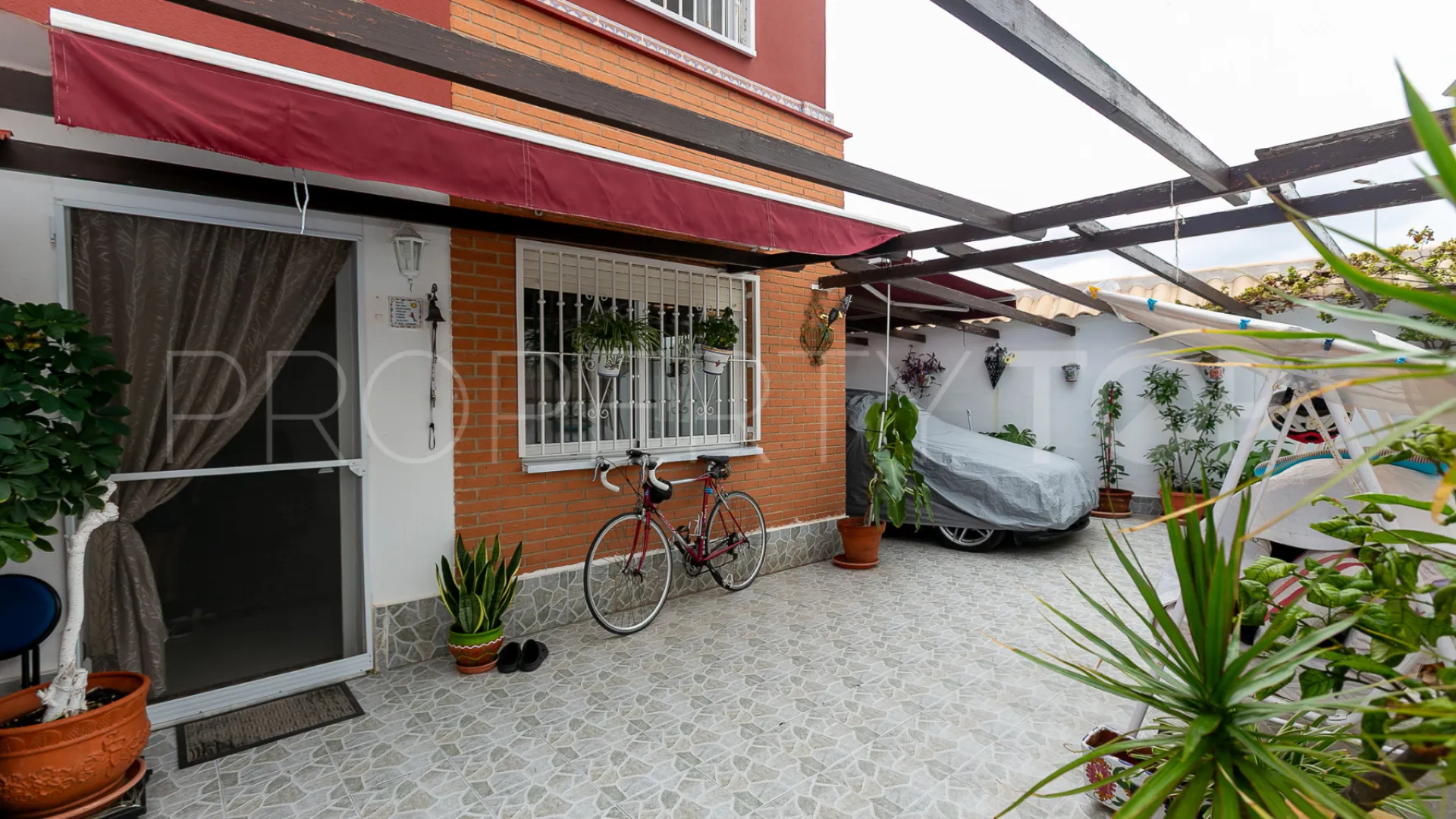 Los Altos de Marbella, adosado a la venta de 2 dormitorios