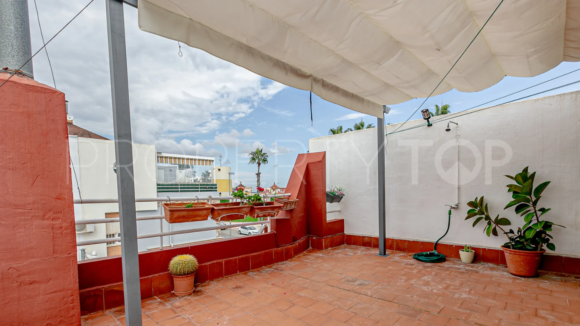 Los Altos de Marbella, adosado a la venta de 2 dormitorios