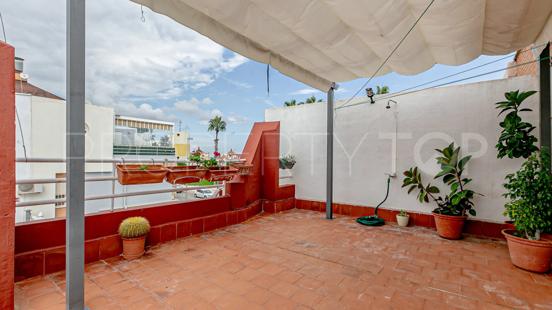 Los Altos de Marbella, adosado a la venta de 2 dormitorios