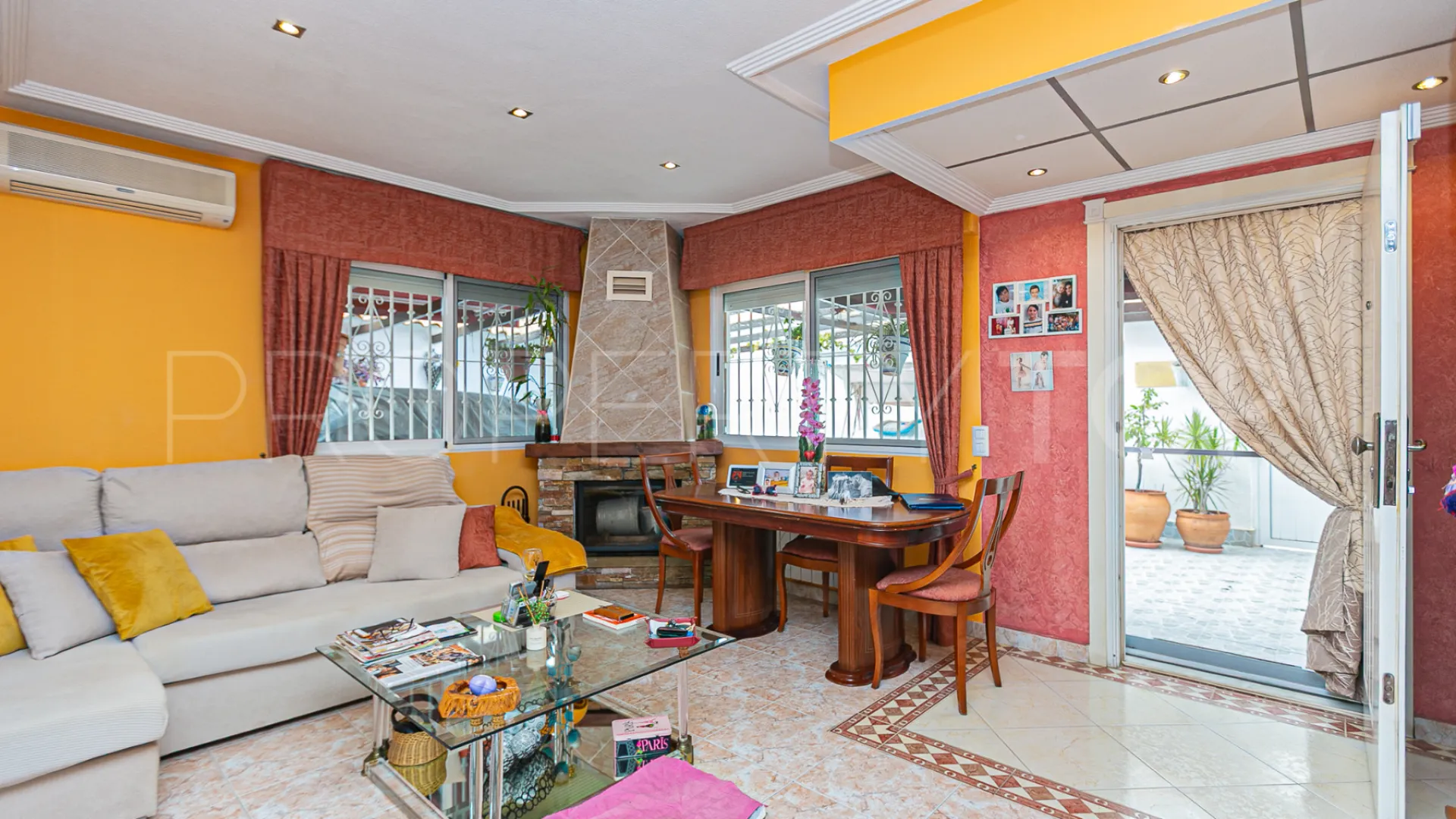 Los Altos de Marbella, adosado a la venta de 2 dormitorios