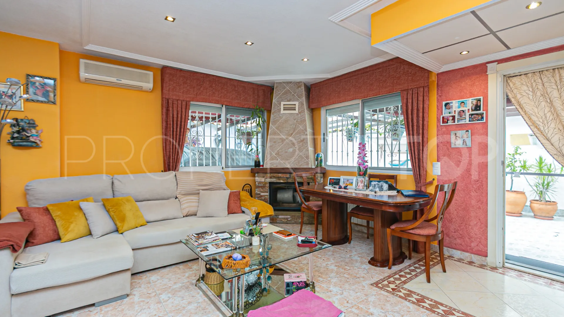Los Altos de Marbella, adosado a la venta de 2 dormitorios