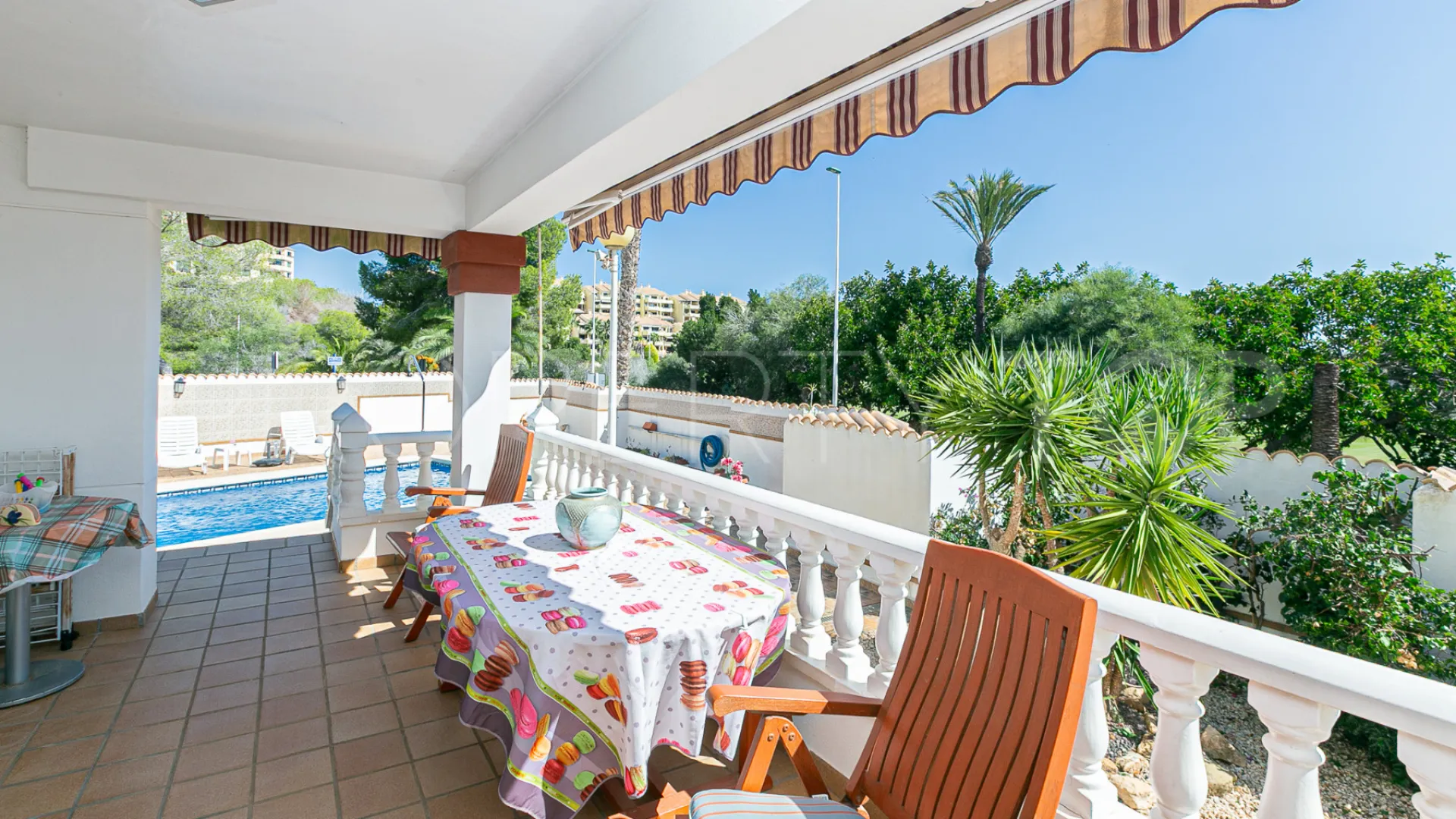 Se vende villa en Rioja de 4 dormitorios