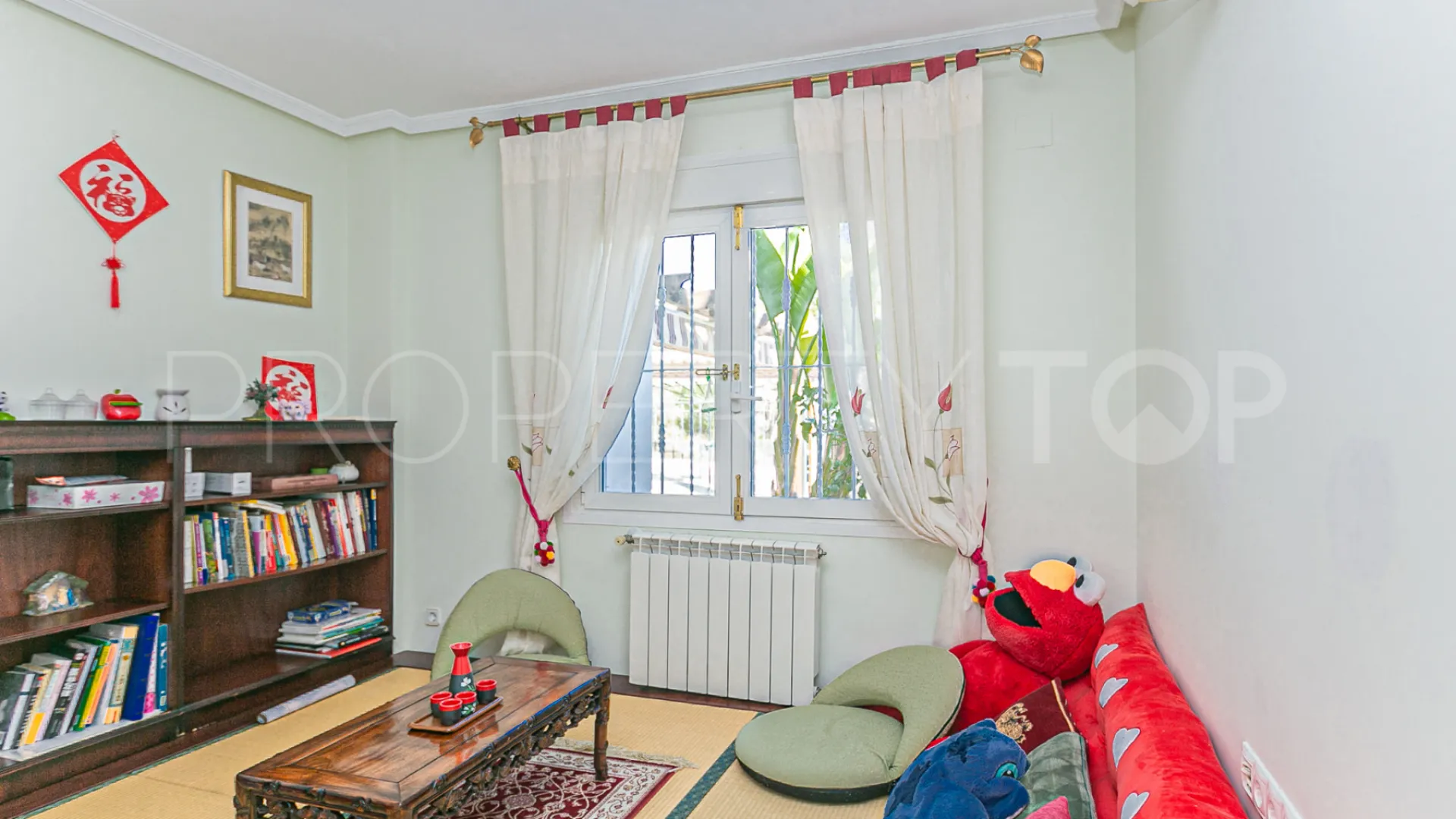Se vende villa en Rioja de 4 dormitorios