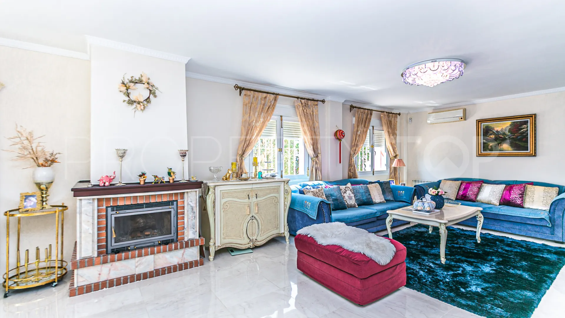 Se vende villa en Rioja de 4 dormitorios