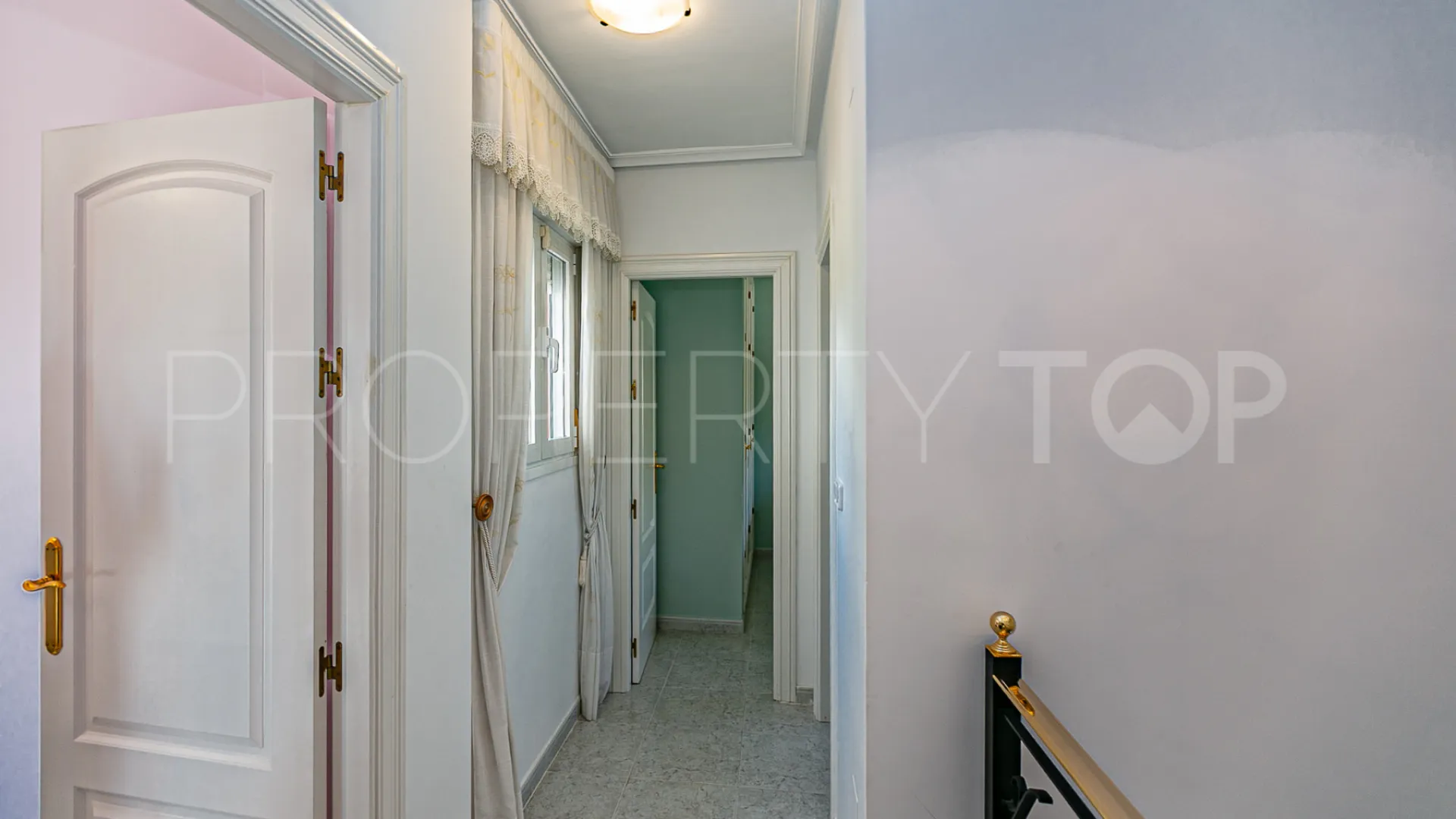 Se vende villa en Rioja de 4 dormitorios