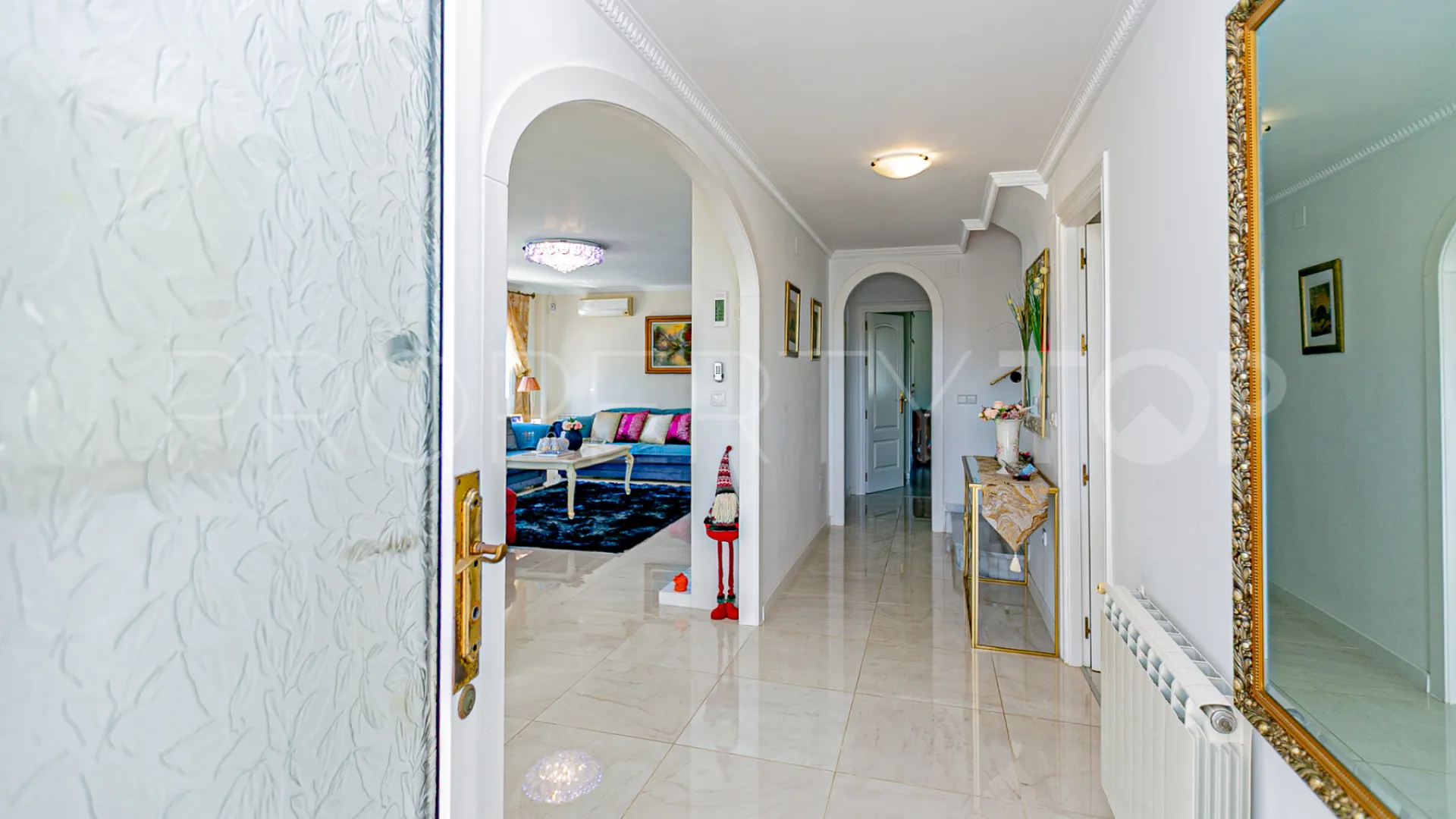Se vende villa en Rioja de 4 dormitorios