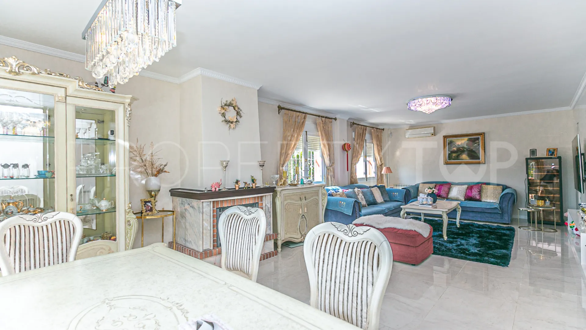 Se vende villa en Rioja de 4 dormitorios