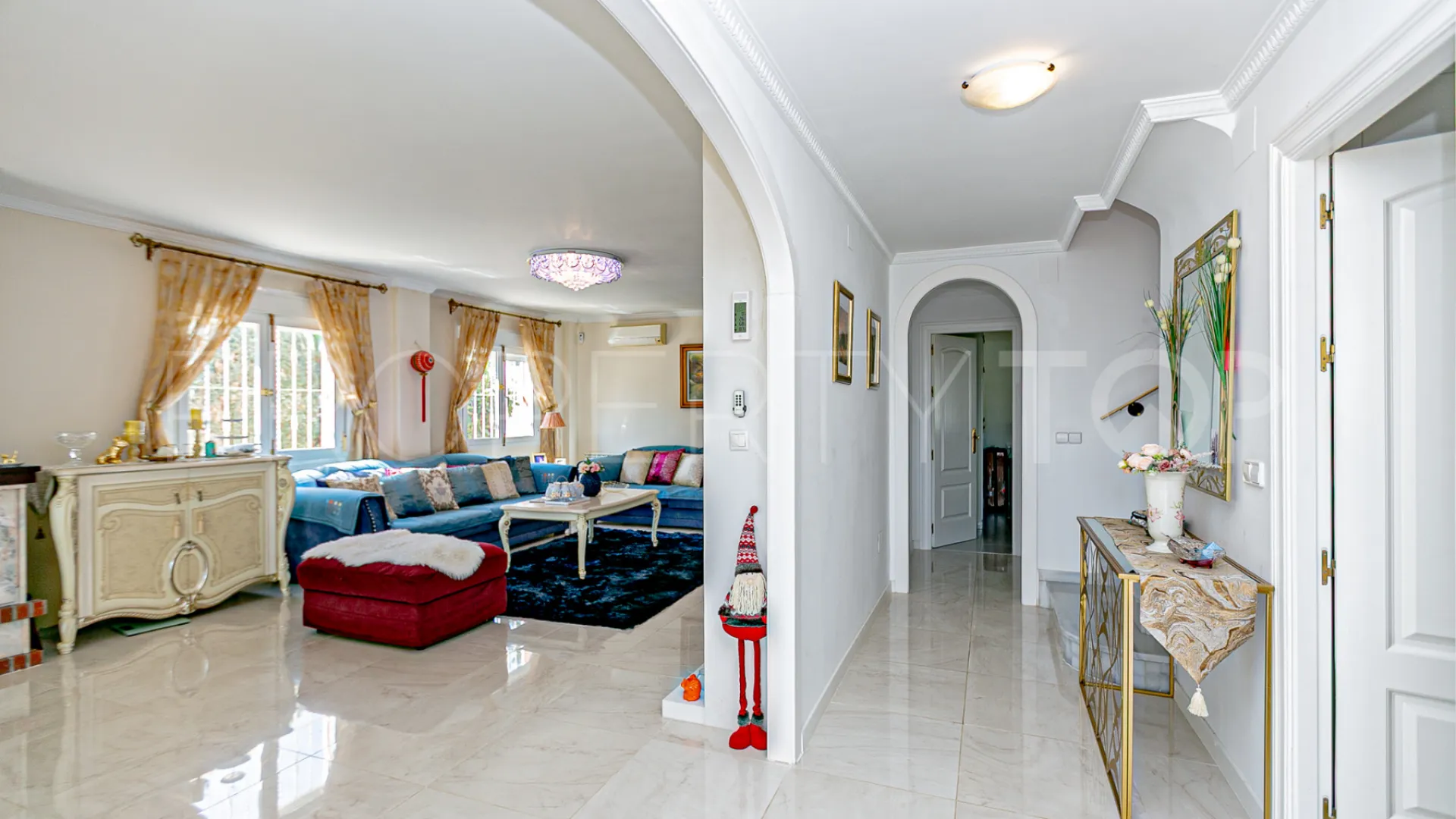 Se vende villa en Rioja de 4 dormitorios