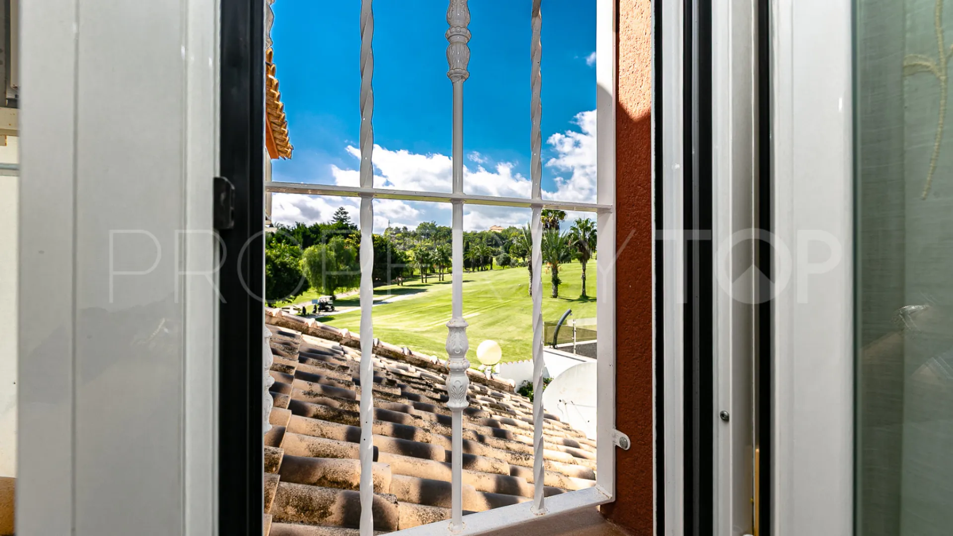 Se vende villa en Rioja de 4 dormitorios