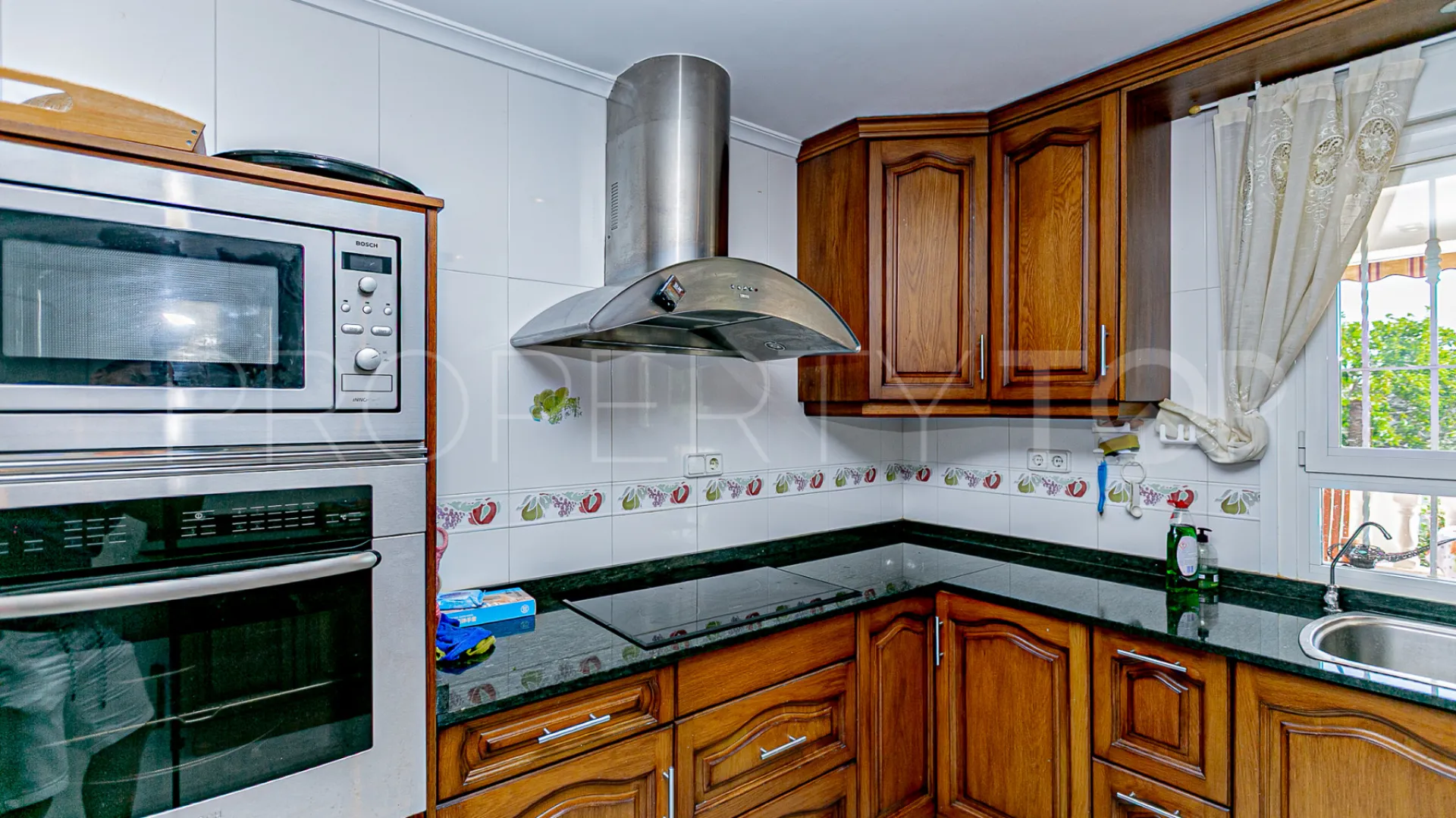 Se vende villa en Rioja de 4 dormitorios