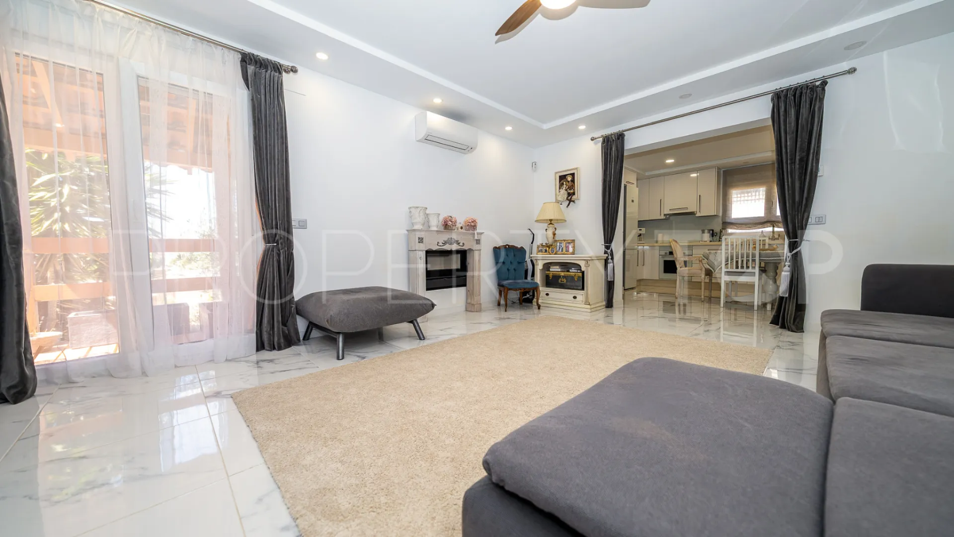 For sale 5 bedrooms villa in Pilar de la Horadada
