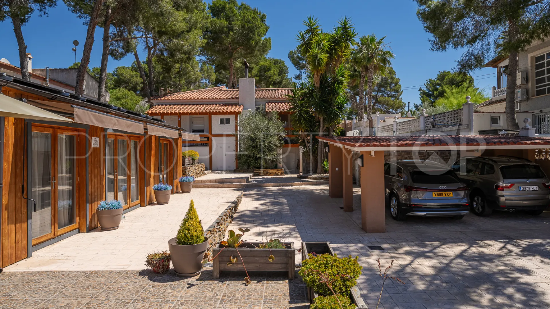 For sale 5 bedrooms villa in Pilar de la Horadada