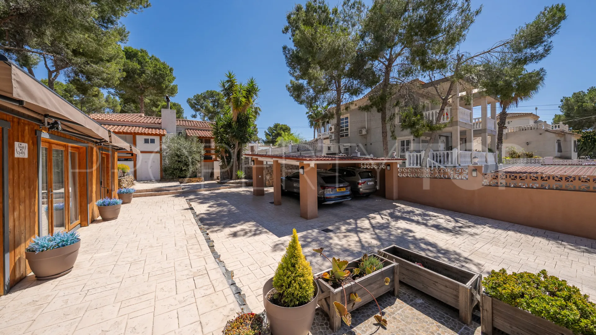 For sale 5 bedrooms villa in Pilar de la Horadada