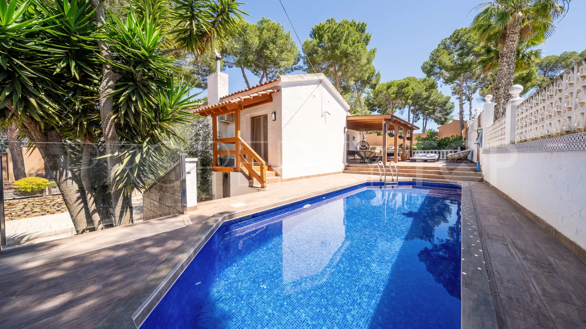 For sale 5 bedrooms villa in Pilar de la Horadada