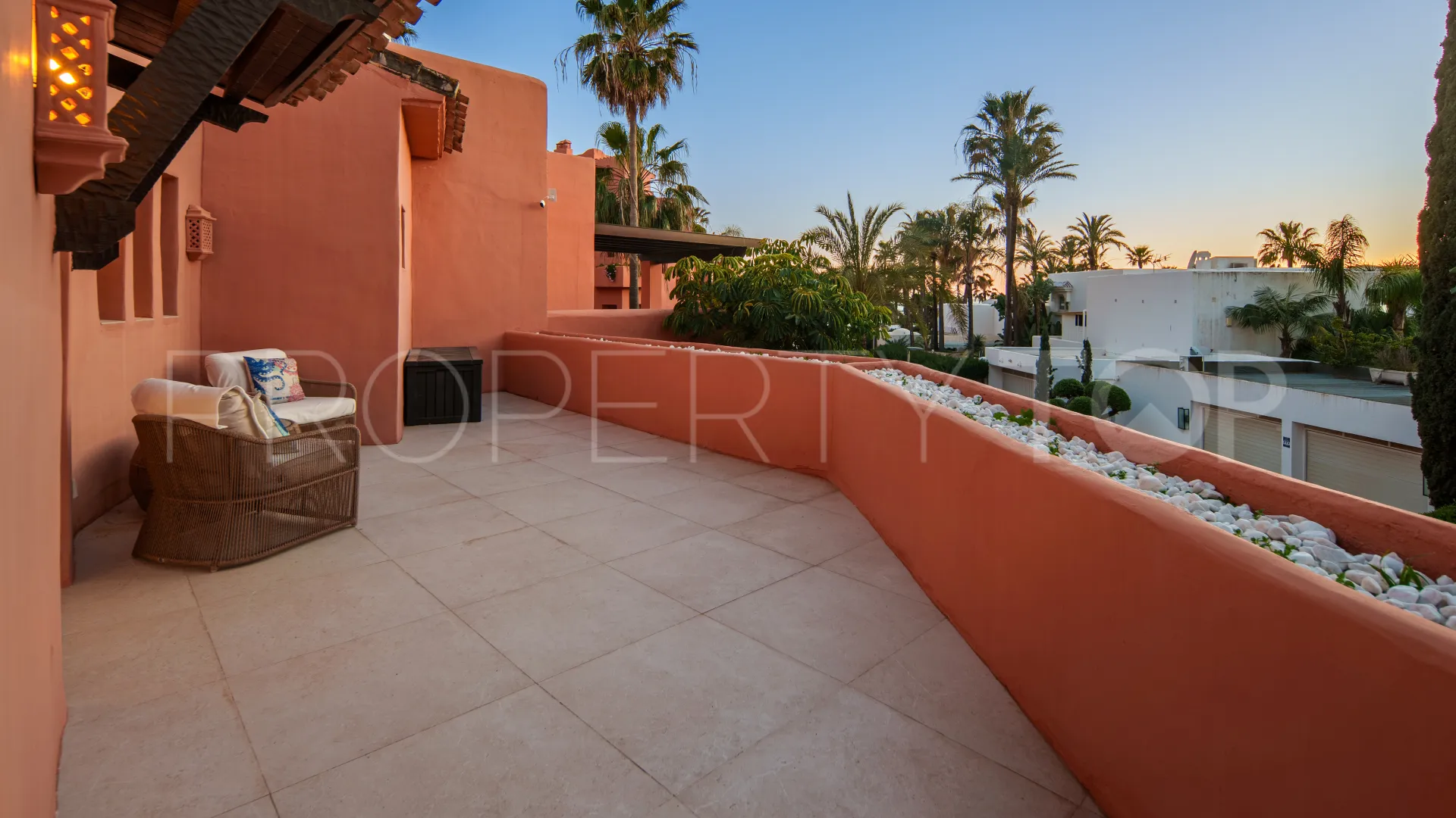 Buy duplex penthouse in La Morera