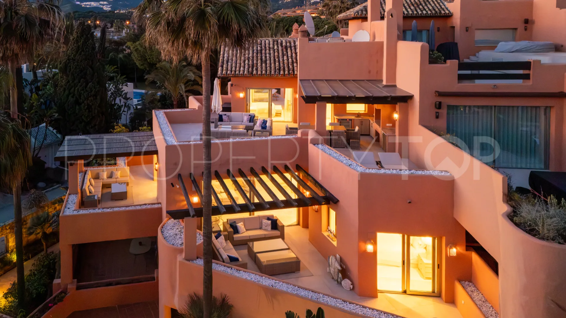 Buy duplex penthouse in La Morera