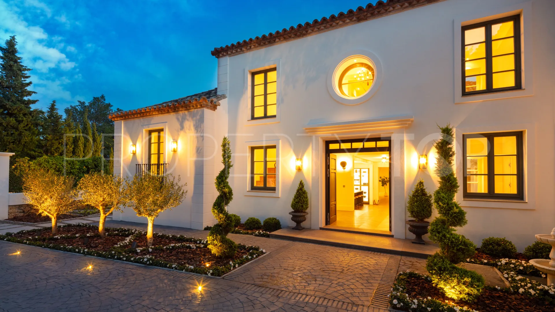 Buy Sierra Blanca 6 bedrooms villa