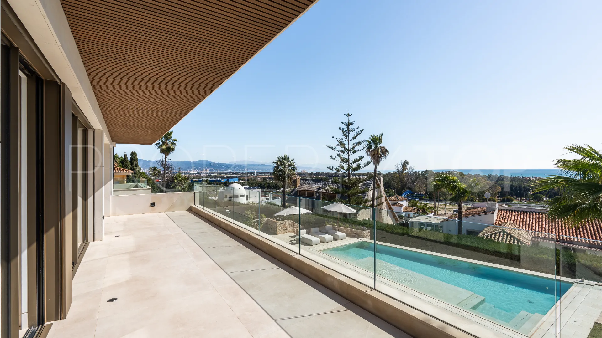 5 bedrooms villa in Malaga for sale