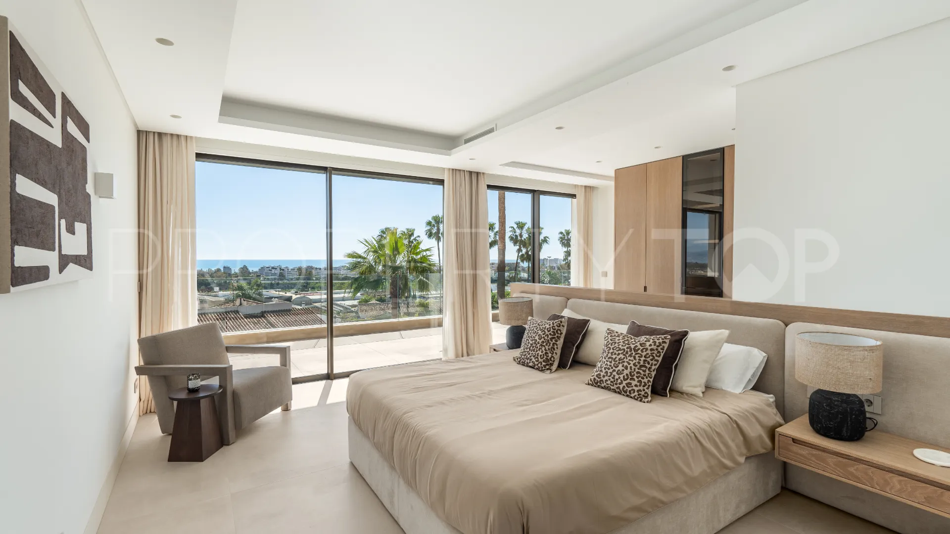 5 bedrooms villa in Malaga for sale