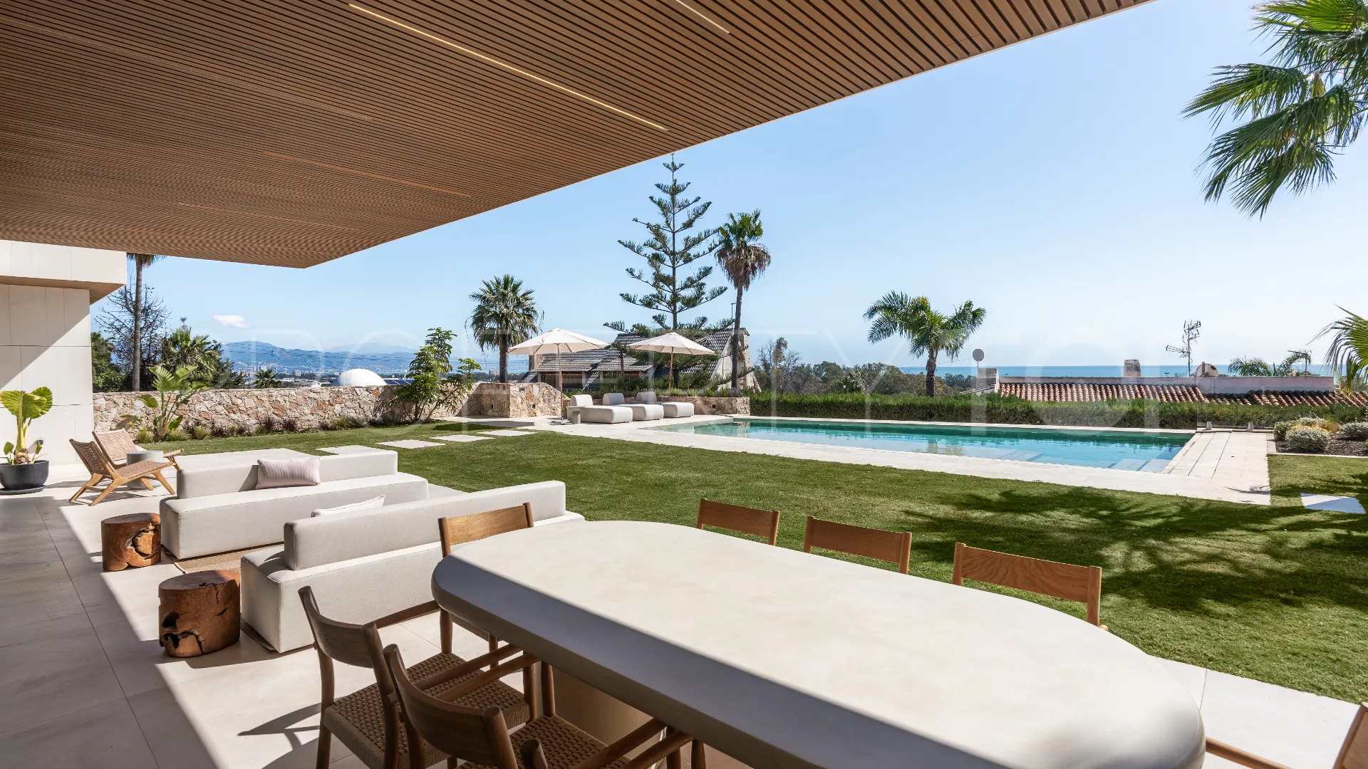 5 bedrooms villa in Malaga for sale