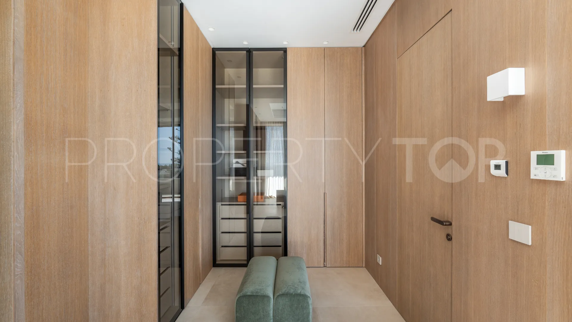 5 bedrooms villa in Malaga for sale