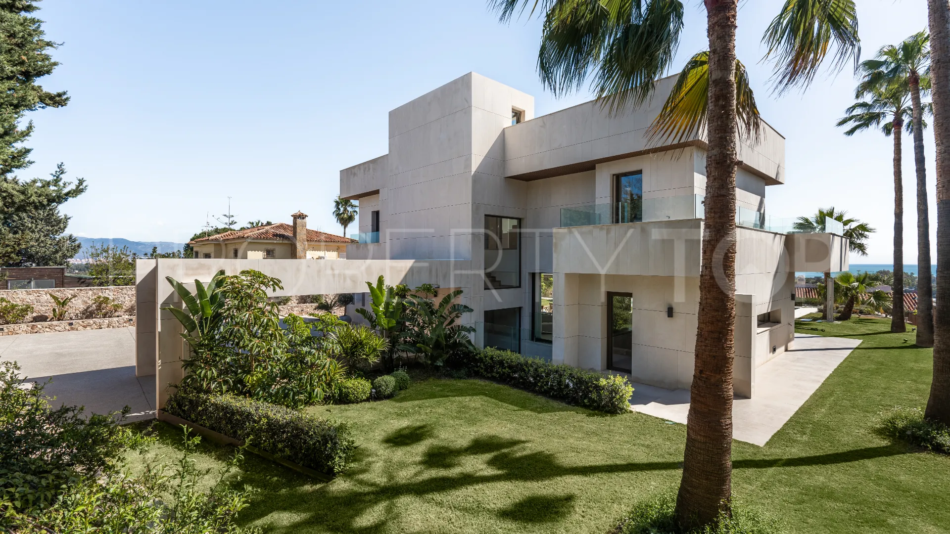 5 bedrooms villa in Malaga for sale