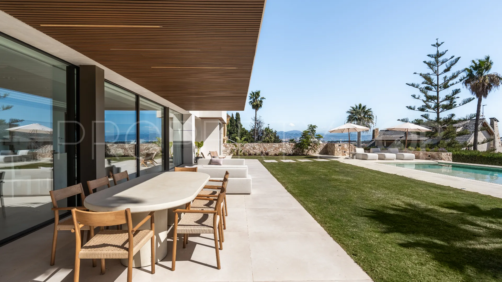 5 bedrooms villa in Malaga for sale